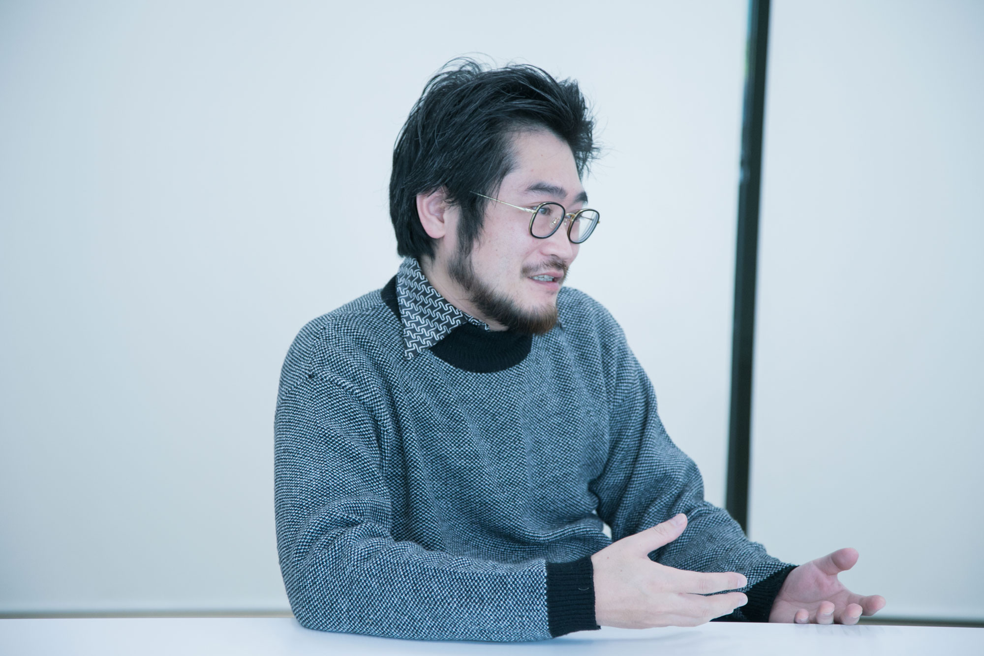 副田一穂が話をしている写真